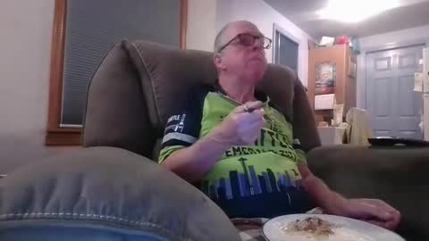 Snapshot of tacrunner66_ chatting on 11-06-25, 03:18 tacrunner66_ online show from 11-06-25, 03:18