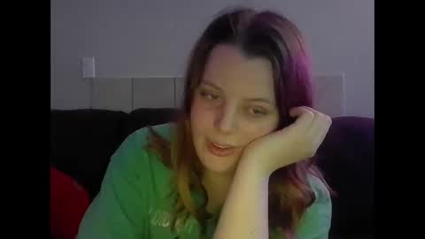 Snapshot of tacyluxe chatting on 05-18-26, 04:29 tacyluxe online show from 05-18-26, 04:29
