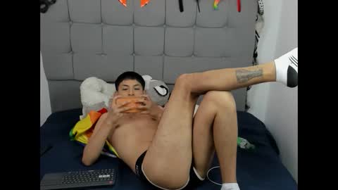 Snapshot of tailor_hot1 chatting on 09-11-25, 06:08 tailor online show from 09-11-25, 06:08