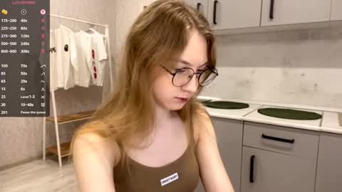 Tessa online show from 12-21-25, 02:35