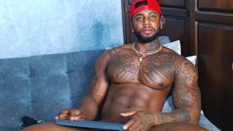 Tairon Tucke online show from 12-26-24, 08:39