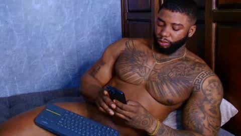 Tairon Tucke online show from 03-02-25, 05:54