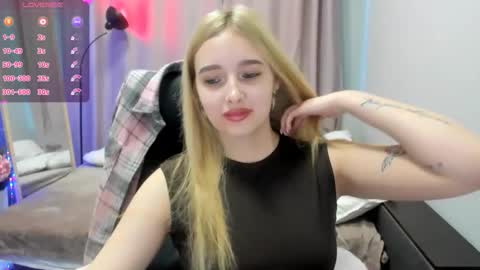 Snapshot of taisia_hot chatting on 04-19-26, 07:51 Taisia online show from 04-19-26, 07:51
