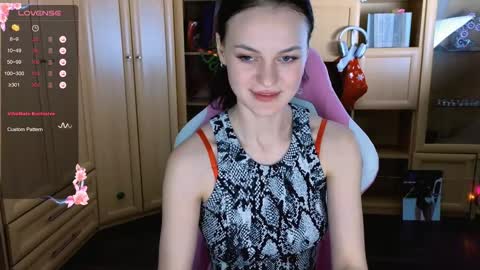 Snapshot of taissia_sweet chatting on 12-29-24, 10:47 Im Taya online show from 12-29-24, 10:47
