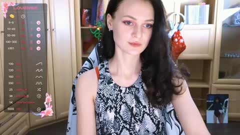 Snapshot of taissia_sweet chatting on 12-31-24, 12:11 Im Taya online show from 12-31-24, 12:11