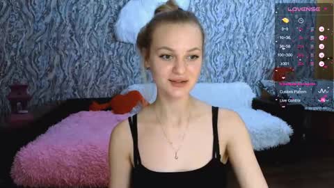 Snapshot of taissia_sweet chatting on 10-09-25, 05:33 Im Taya online show from 10-09-25, 05:33