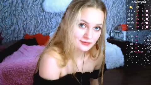 Snapshot of taissia_sweet chatting on 10-26-25, 01:28 Im Taya online show from 10-26-25, 01:28