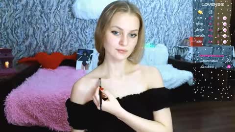 Snapshot of taissia_sweet chatting on 11-03-25, 07:48 Im Taya online show from 11-03-25, 07:48