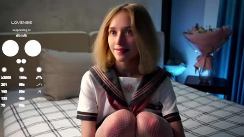 Mia online show from 02-01-25, 04:54