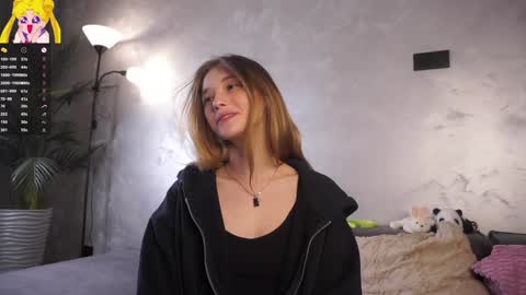 Mia online show from 03-30-26, 02:01