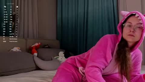 Molly online show from 12-21-25, 01:35