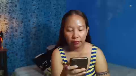Snapshot of takemetoheavenbaby chatting on 12-17-25, 04:02 anne online show from 12-17-25, 04:02