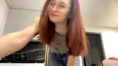 Ayla and Lexi online show from 11-28-25, 11:24