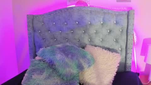 Talia Sky online show from 05-06-26, 03:28