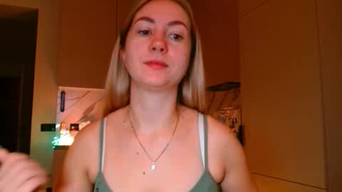  Kira  online show from 01-06-26, 06:17