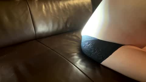 tall_shy_kitty online show from 02-15-26, 02:08