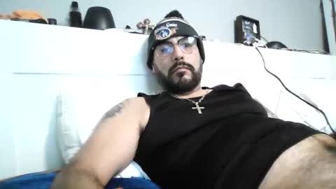 Snapshot of talllatino310 chatting on 11-29-25, 08:56 talllatino310 online show from 11-29-25, 08:56