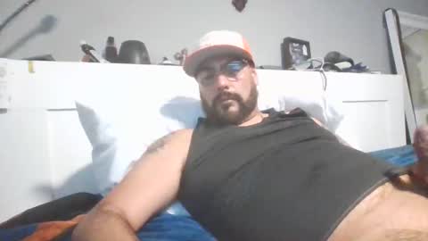 Snapshot of talllatino310 chatting on 12-16-25, 06:07 talllatino310 online show from 12-16-25, 06:07