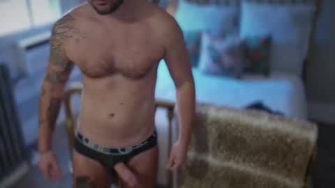 Snapshot of tallslimfit1 chatting on 02-27-26, 09:04 tallslimfit1 online show from 02-27-26, 09:04