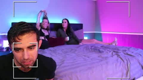 talltitsandtats online show from 12-14-24, 05:40