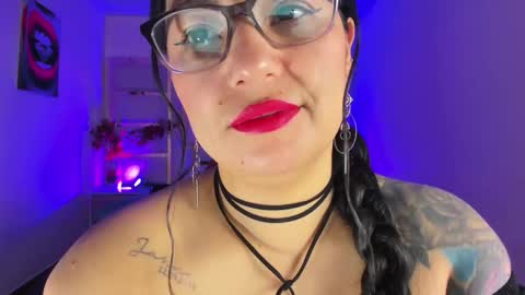 Snapshot of tamara_rouse1 chatting on 10-18-25, 05:21 tamara online show from 10-18-25, 05:21