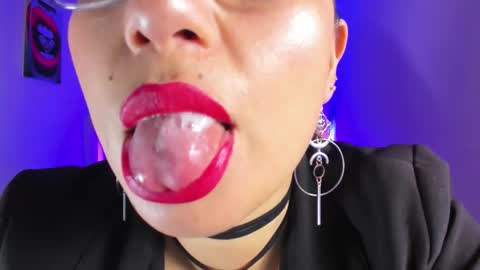 Snapshot of tamara_rouse1 chatting on 10-21-25, 05:19 tamara online show from 10-21-25, 05:19