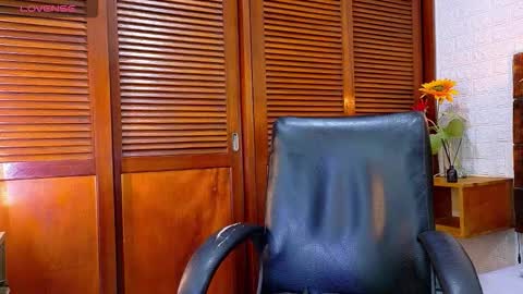    online show from 10-26-25, 10:54