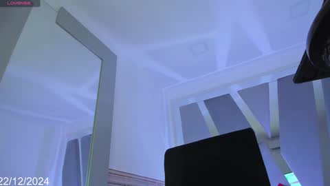 Snapshot of tamara_sex7 chatting on 12-22-24, 03:22 T A M A R A online show from 12-22-24, 03:22