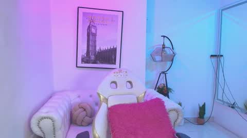 Tamara online show from 01-21-25, 09:13