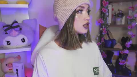 Snapshot of tamaracampell chatting on 12-21-24, 05:03 Cami 3 online show from 12-21-24, 05:03