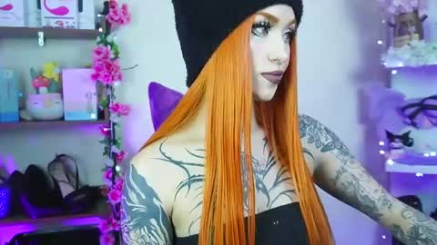 Snapshot of tamaracampell chatting on 02-10-25, 04:41 Cami 3 online show from 02-10-25, 04:41