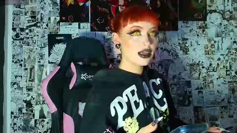 Snapshot of tamaracampell chatting on 12-23-25, 07:50 Cami 3 online show from 12-23-25, 07:50