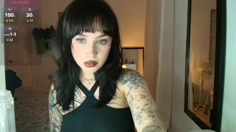 Snapshot of tamaracampell chatting on 05-18-26, 04:57 Cami 3 online show from 05-18-26, 04:57