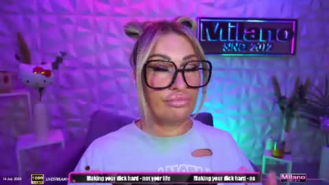 Snapshot of tamaramilano chatting on 07-14-26, 08:19 TamaraMilano online show from 07-14-26, 08:19
