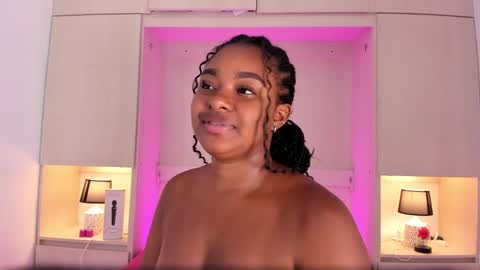 Snapshot of tamarazaki chatting on 01-18-25, 02:44 Tami online show from 01-18-25, 02:44