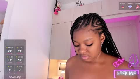 Snapshot of tamarazaki chatting on 02-05-25, 11:44 Tami online show from 02-05-25, 11:44