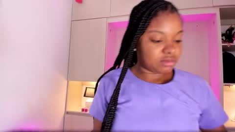 Snapshot of tamarazaki chatting on 02-12-25, 11:40 Tami online show from 02-12-25, 11:40