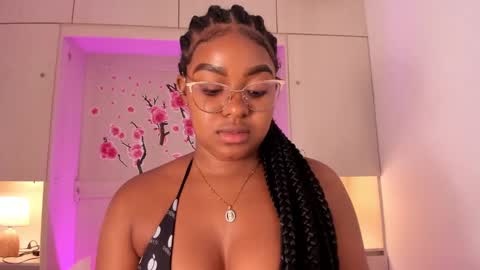 Snapshot of tamarazaki chatting on 10-04-25, 08:29 Tami online show from 10-04-25, 08:29