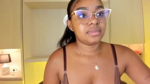 Snapshot of tamarazaki chatting on 11-24-25, 08:19 Tami online show from 11-24-25, 08:19