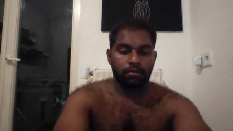 Snapshot of tamilpaiyan09 chatting on 07-10-26, 09:50 tamilpaiyan09 online show from 07-10-26, 09:50