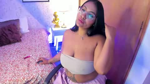 Tammara  online show from 05-11-26, 02:45