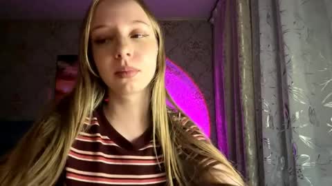 Jenny online show from 04-25-26, 05:43