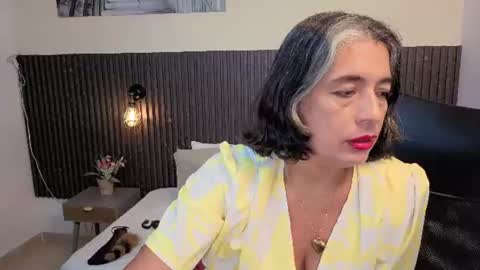 Snapshot of tammylynn45 chatting on 07-01-26, 05:45 Tammy Lynn online show from 07-01-26, 05:45