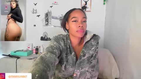 Snapshot of tamylynn05 chatting on 10-27-25, 06:45 tamylynn online show from 10-27-25, 06:45