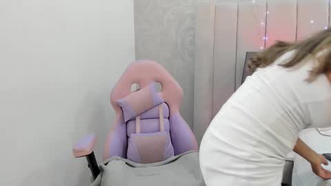 Snapshot of taniacarterr chatting on 02-11-25, 03:18 TaniaCarter online show from 02-11-25, 03:18