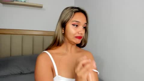 Snapshot of taniacarterr chatting on 10-31-25, 04:41 TaniaCarter online show from 10-31-25, 04:41