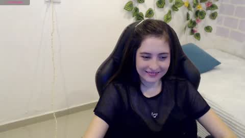 Tania  online show from 01-23-25, 03:01