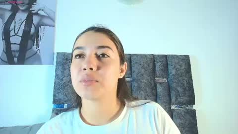 Snapshot of taniamilan chatting on 07-14-26, 08:08 Tania online show from 07-14-26, 08:08