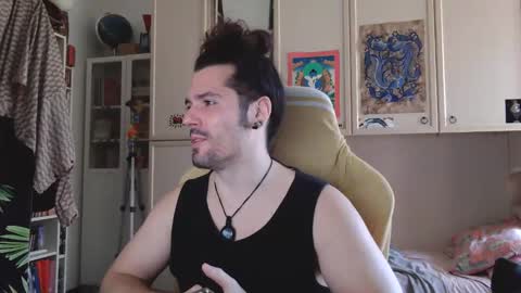 Snapshot of tantra_man_yogi chatting on 09-28-25, 09:25 Tantra Man Yogi online show from 09-28-25, 09:25