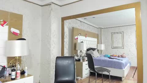 Snapshot of tara_hot1 chatting on 07-15-26, 02:06 Tara online show from 07-15-26, 02:06